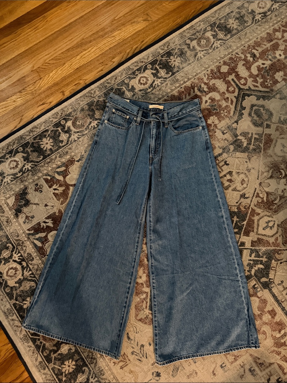 LEVIS XL Superwide Women's Jeans in Medium Blue